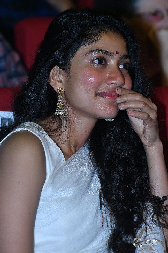 Padi-Padi-Leche-Manasu-Movie-Pre-Release-Event